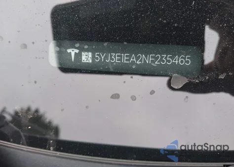 2022 Tesla Model 3 Rear-Wheel Drive z USA, uszkodzony, nr VIN 5YJ3E1EA2NF235465